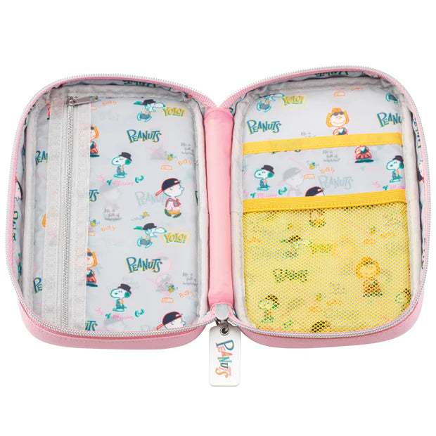 Universal Studios Japan | USJ PEANUTS Snoopy Gadget Case