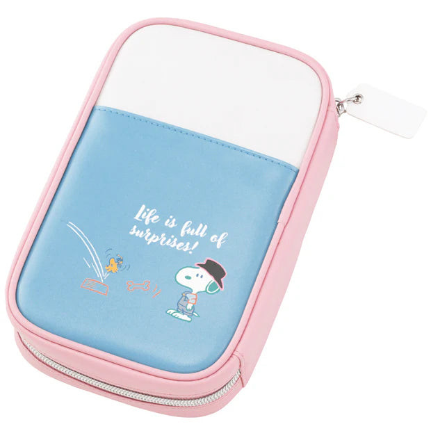 Universal Studios Japan | USJ PEANUTS Snoopy Gadget Case