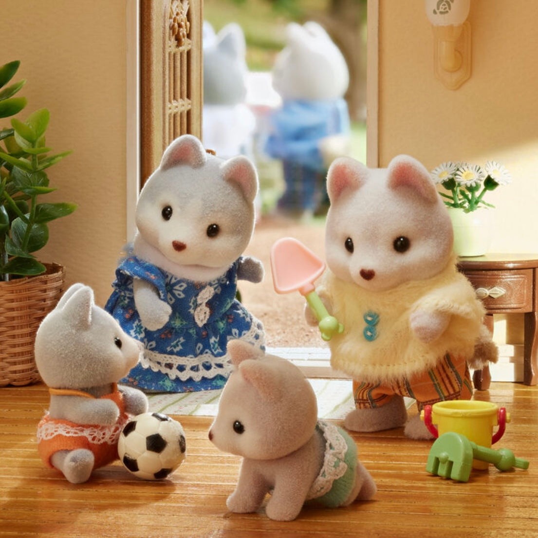 Sylvanian Families | Baby Set - Husky Siblings Cycling Doll Figures