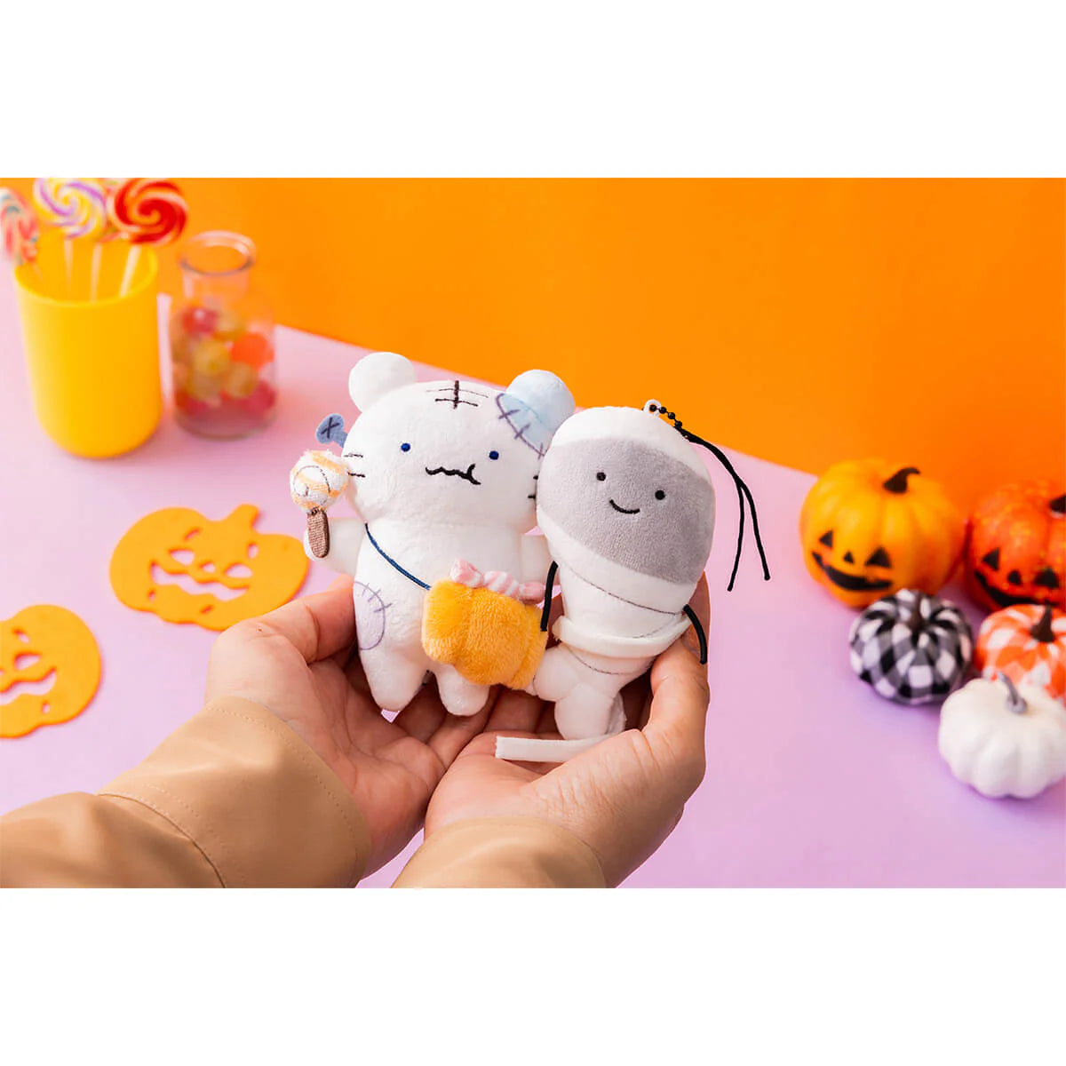 White Tiger and Black Tiger Mascot - Trick or Treat! Black Tiger