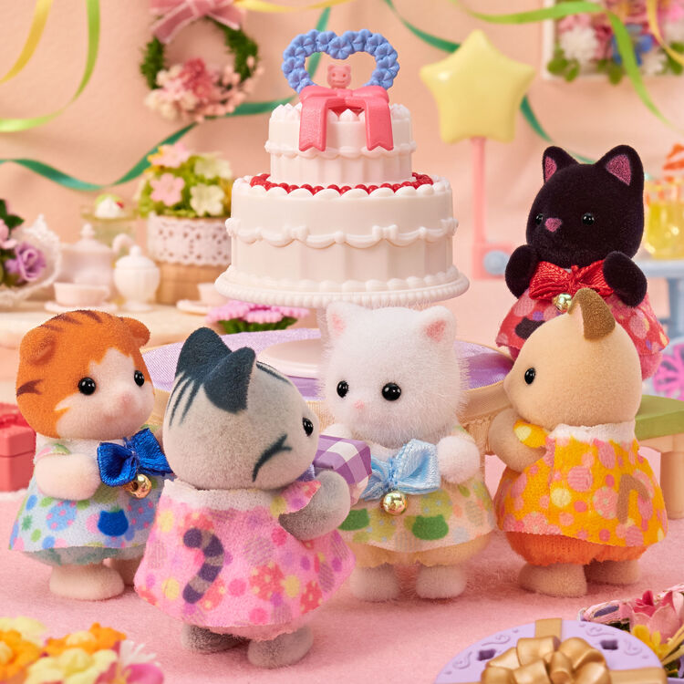 Sylvanian Families | Gather Together ! Baby Set - Cat Doll Figure