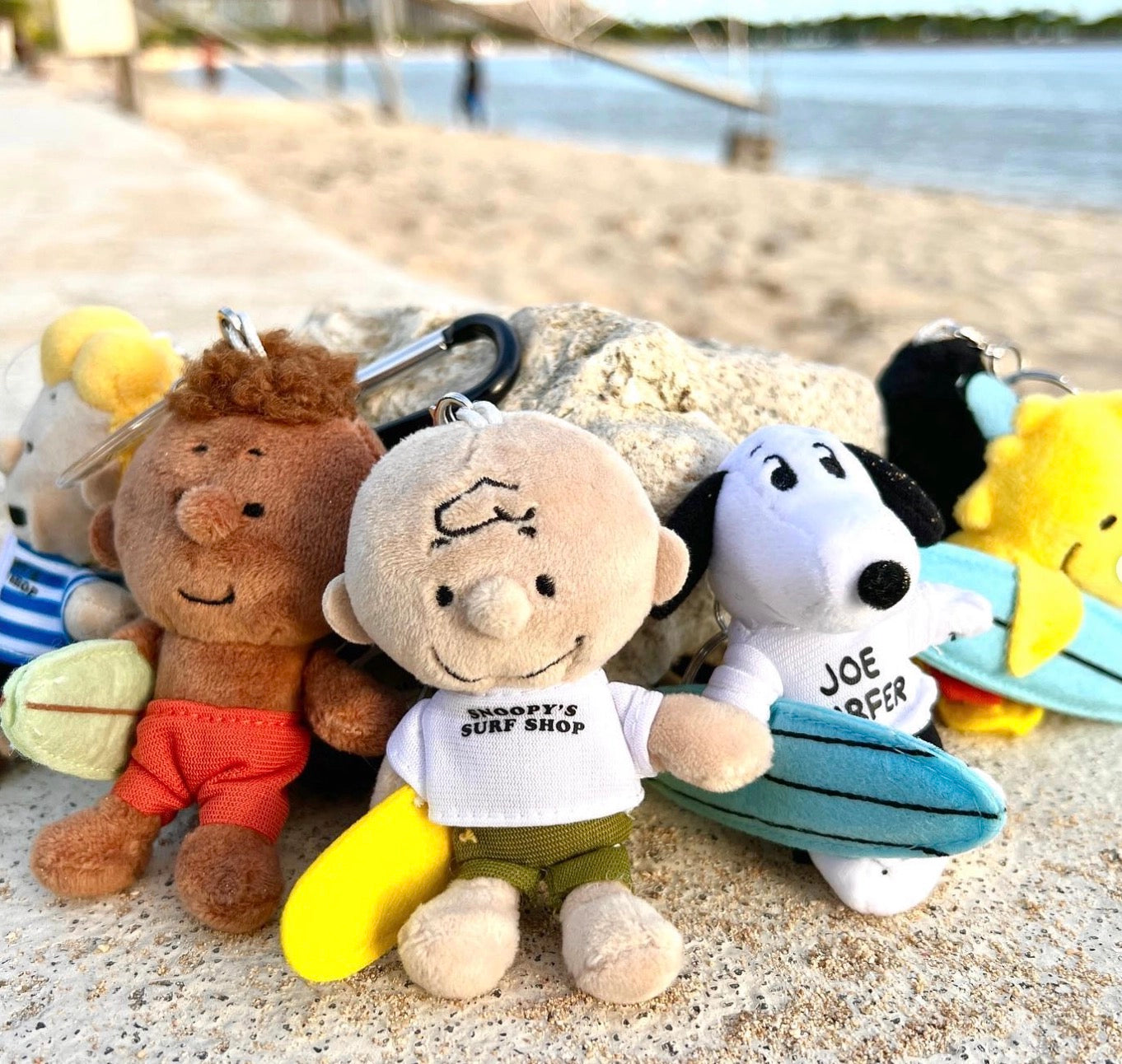 PEANUTS | SNOOPY'S SURF SHOP | Surf Mascot Snap Ring With Carabiner - FRANKLIN