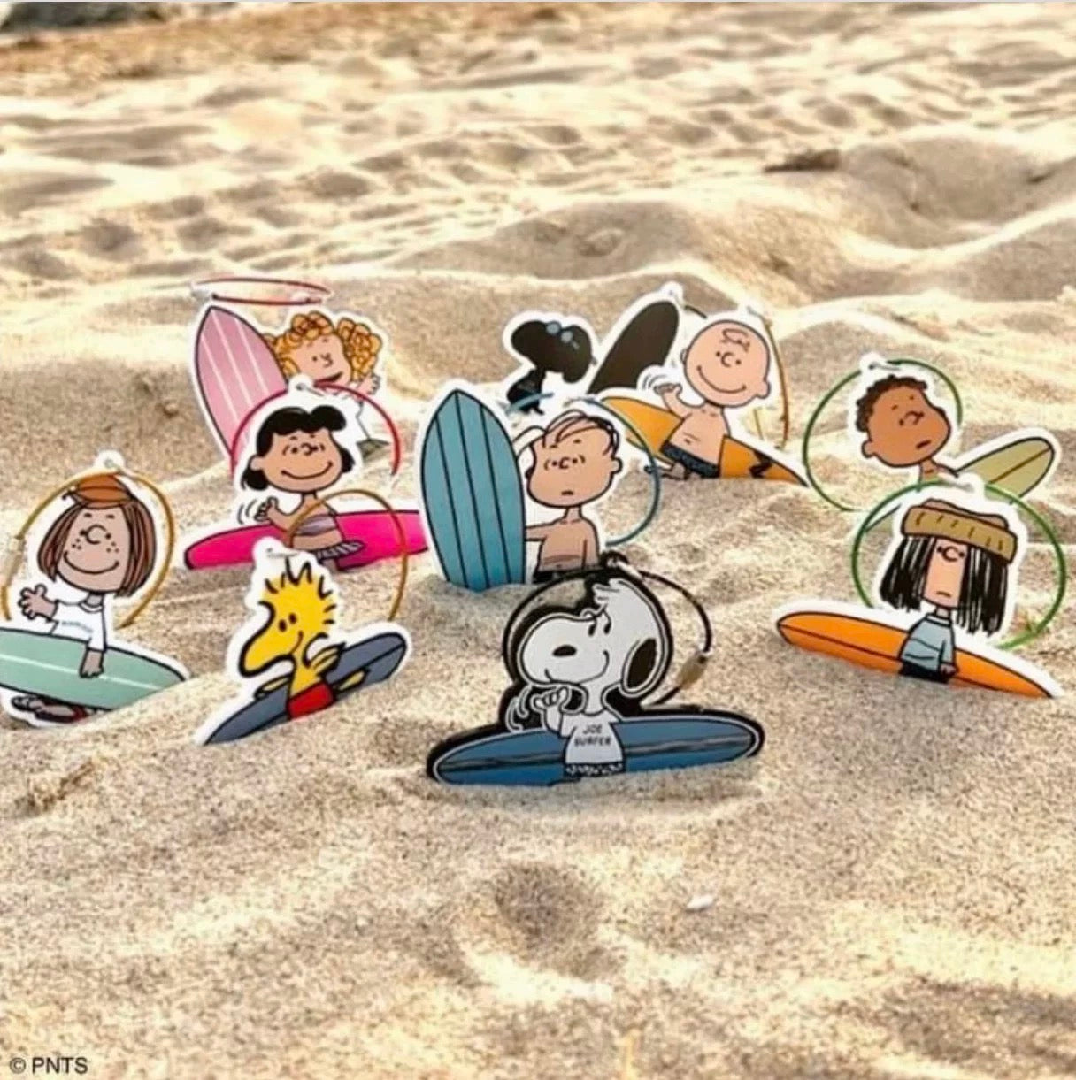 PEANUTS | SNOOPY'S SURF SHOP | Surf SSS Keychain - Snoopy Lying On Paddle
