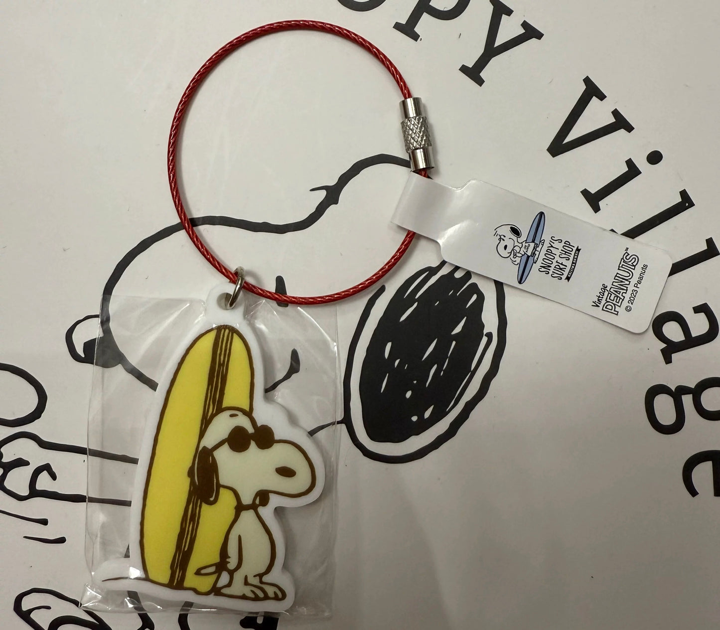PEANUTS | SNOOPY'S SURF SHOP | Surf SSS Keychain - Snoopy Lying On Paddle