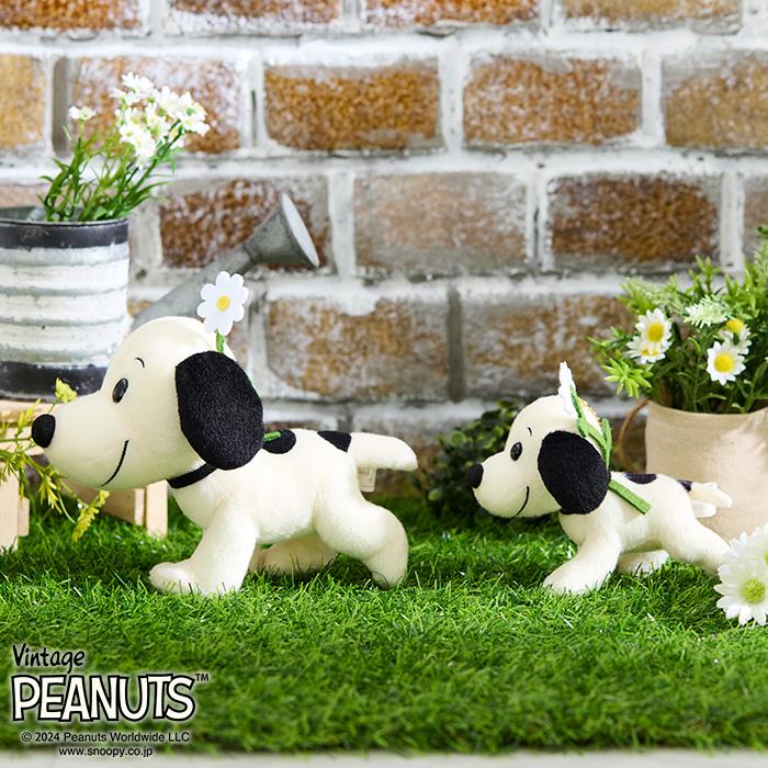 PEANUTS | First Snoopy Keychain Mascot