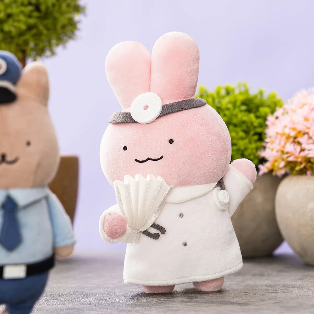 White Tiger and Black Tiger Fan-Slapping Mascot - Doctor Rabbit