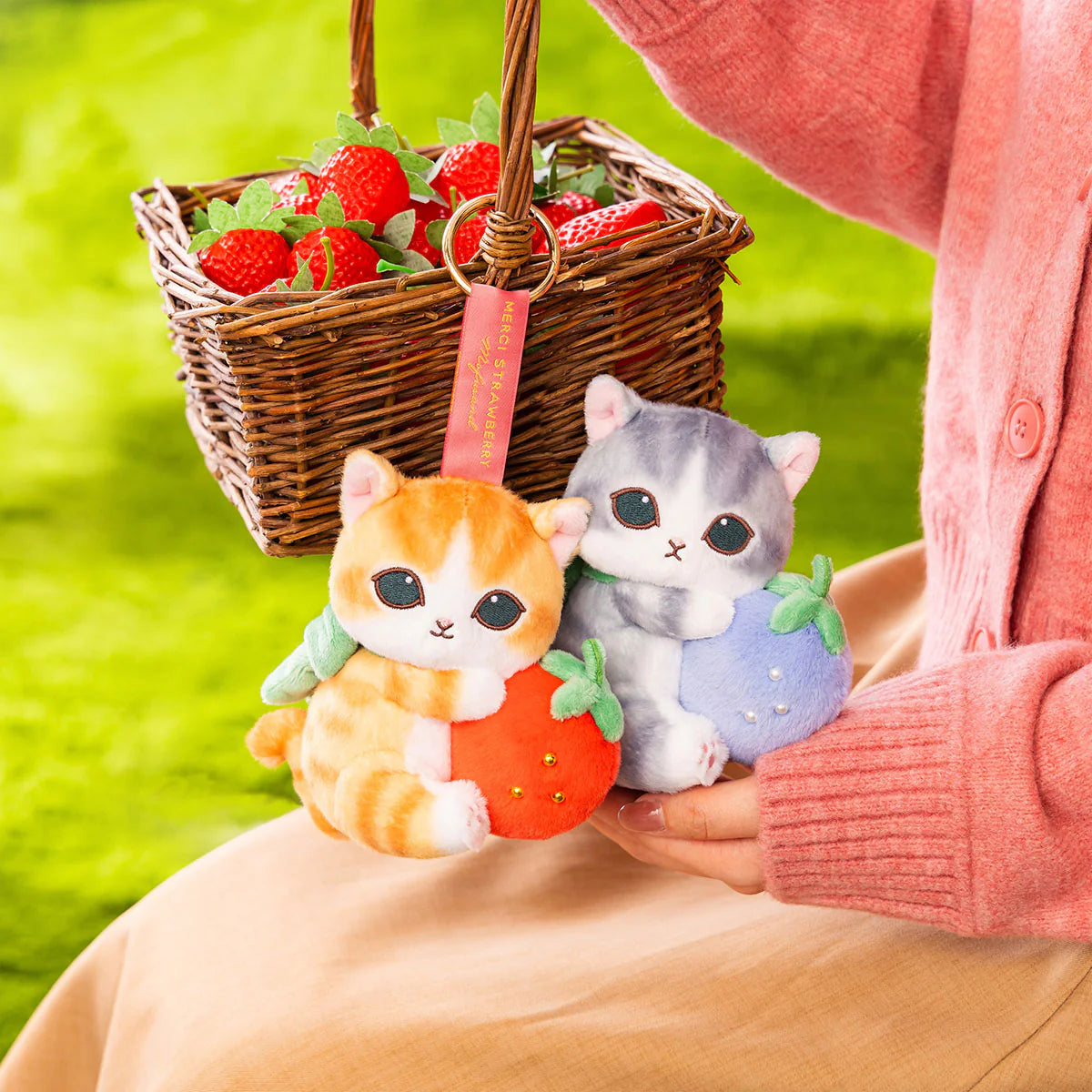 Mofusand | Mofusand MERCI STRAWBERRY Mascot Keychain - Brown-and-White Cat