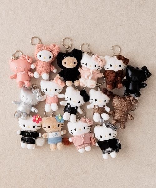Sanrio | LOWRYS FARM me% x Sanrio Characters Hello Kitty Plush Keychain Ver.6 (15 Types)