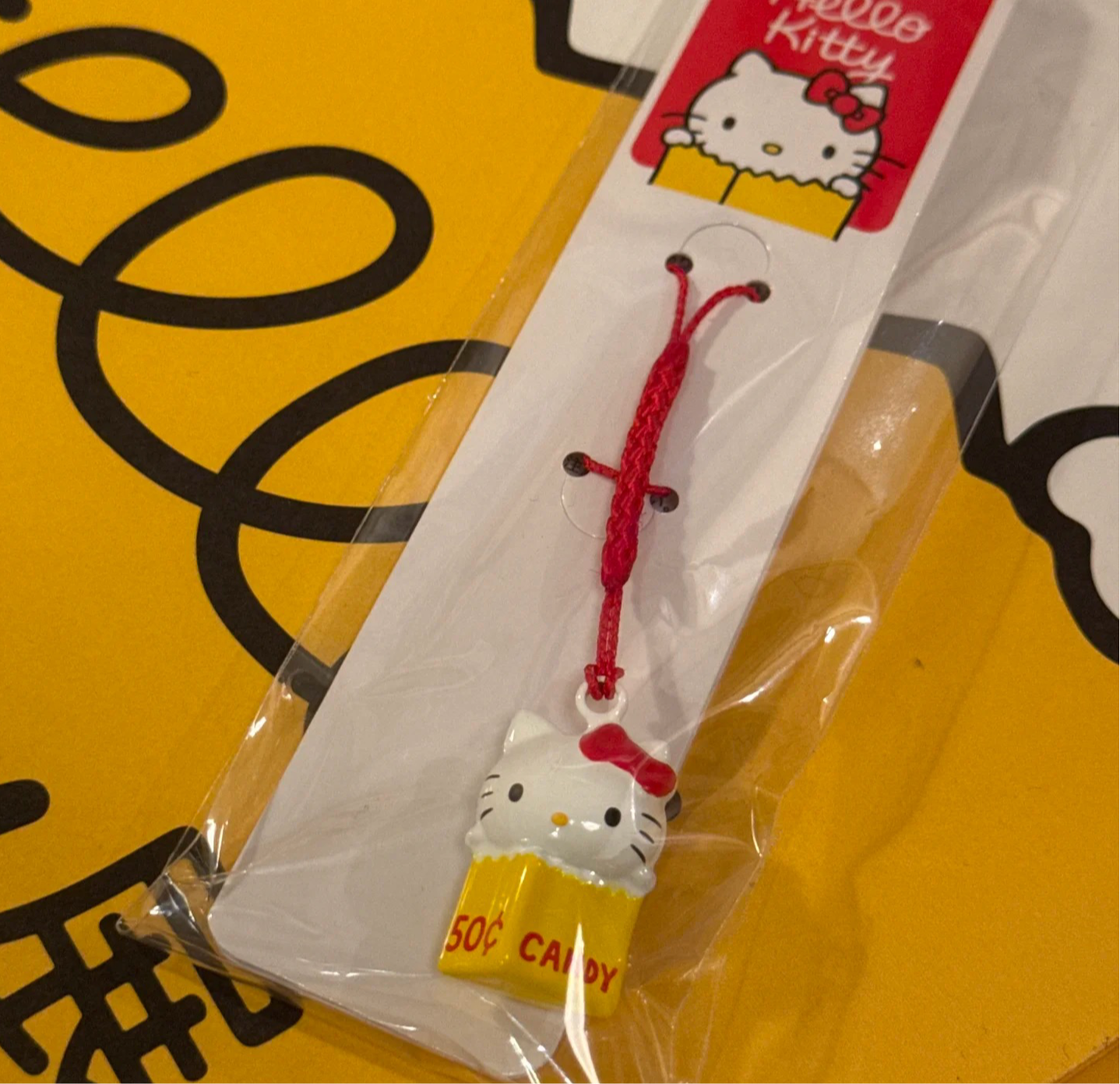 Sanrio | Hello Kitty 50th Anniversary | Tokyo Museum Exhibition Limited | Kinrin Keychain