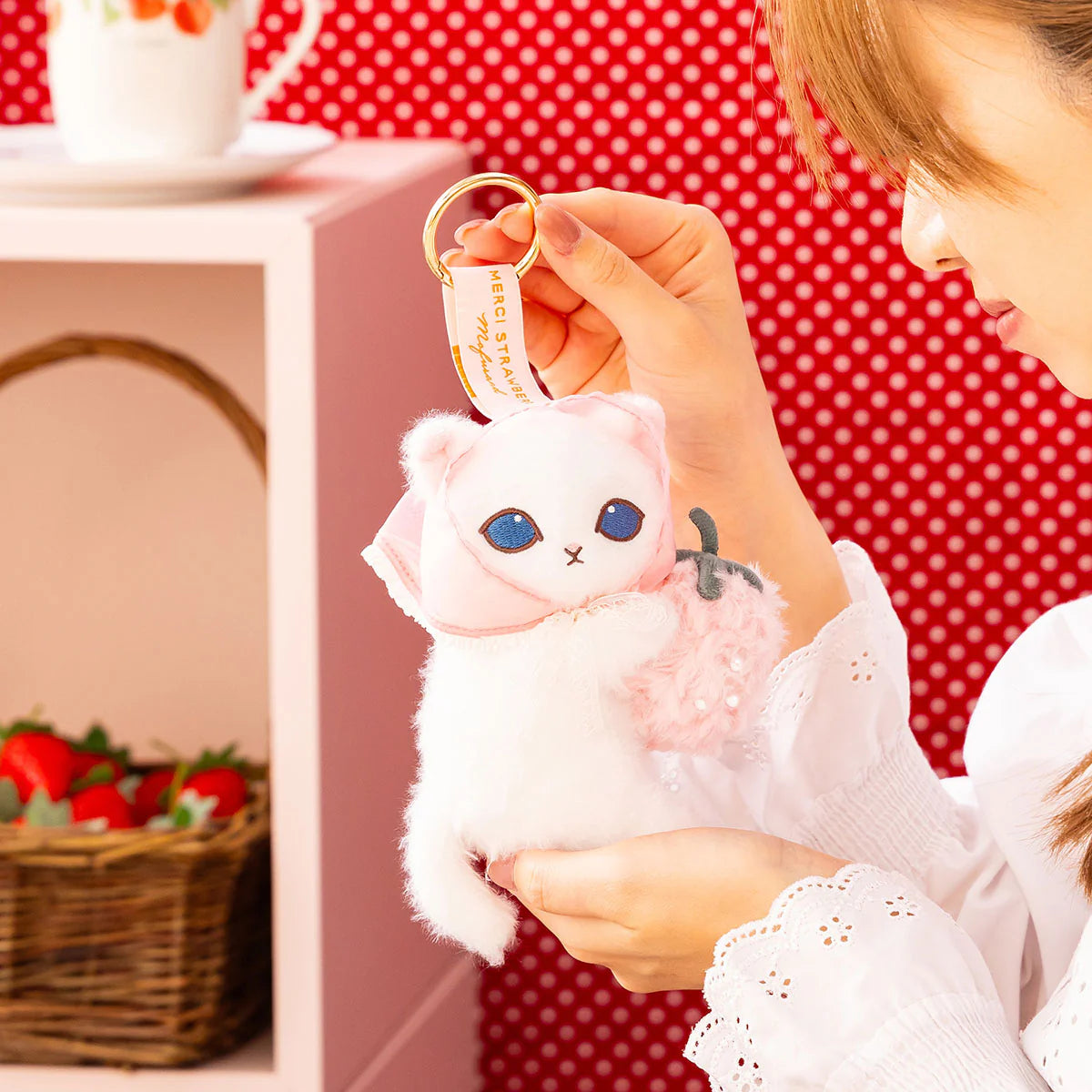 Mofusand | Mofusand MERCI STRAWBERRY Mascot Keychain - White Cat