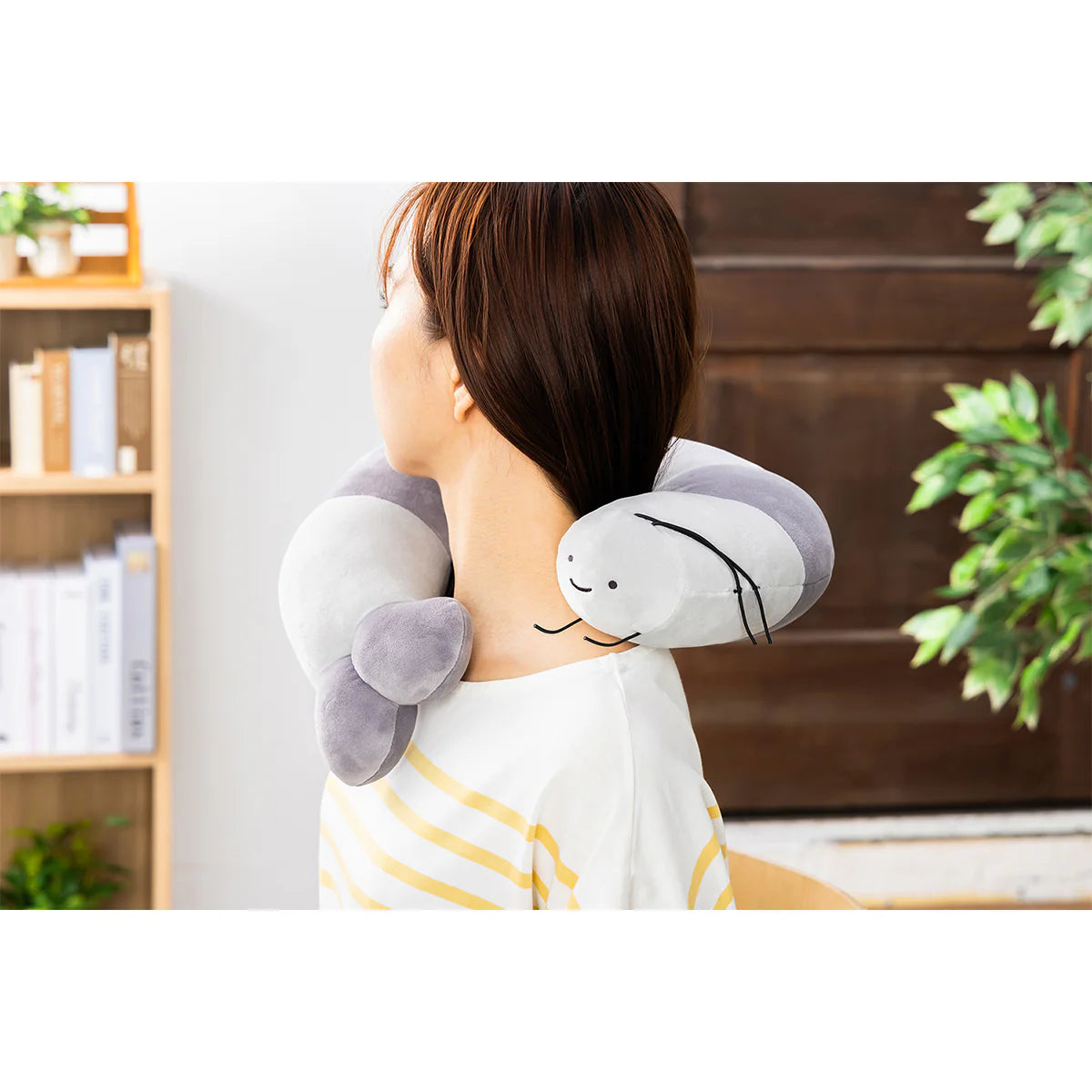 White Tiger and Black Tiger Black Tiger-kun's Neck Pillow