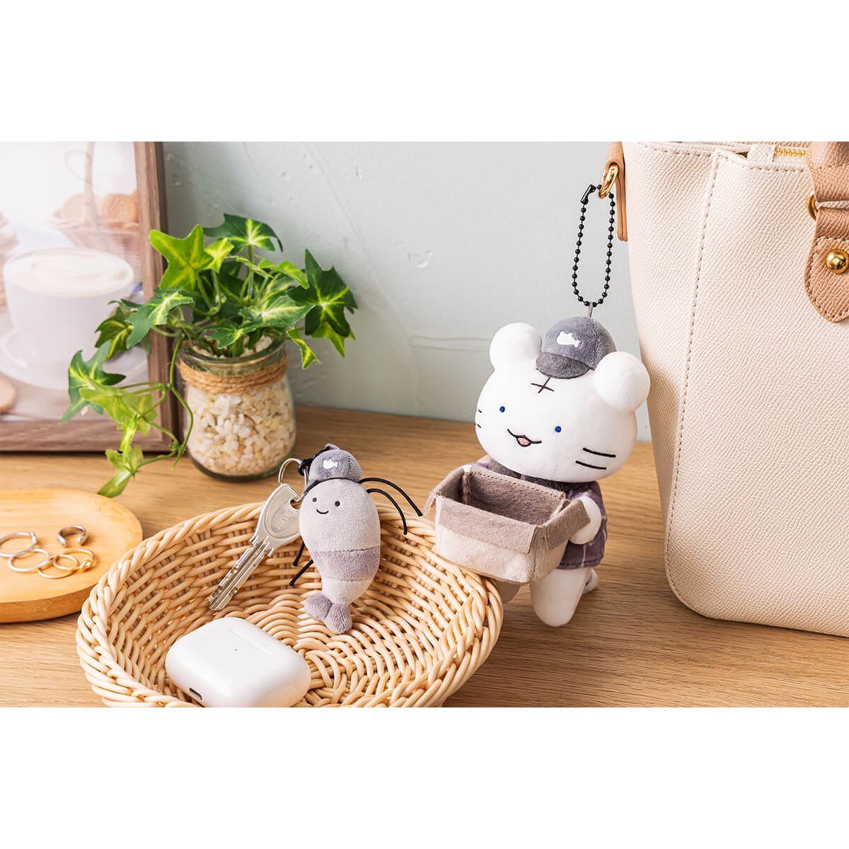 White Tiger and Black Tiger Toraebi Store Delivery Plush Mascot Keychain