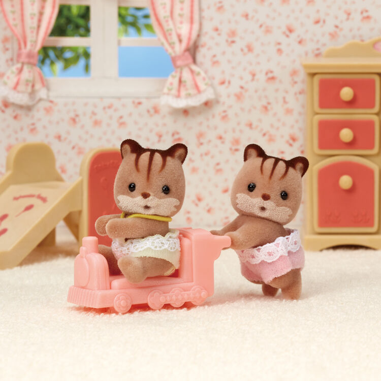 Sylvanian Families | Twins Baby Doll Figure - Walnut Squirrel