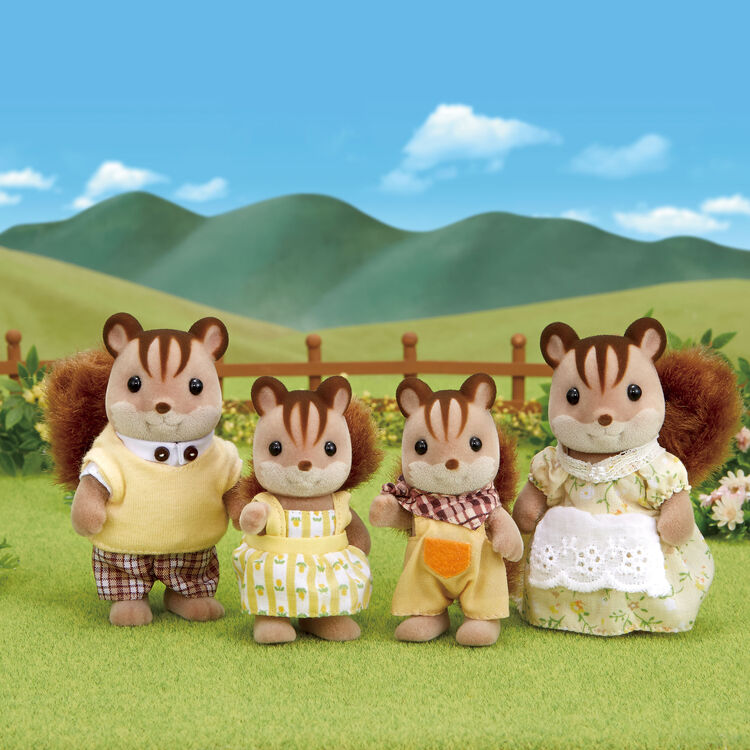 Sylvanian Families | Family Set - Walnut Squirrel Family Doll Figures
