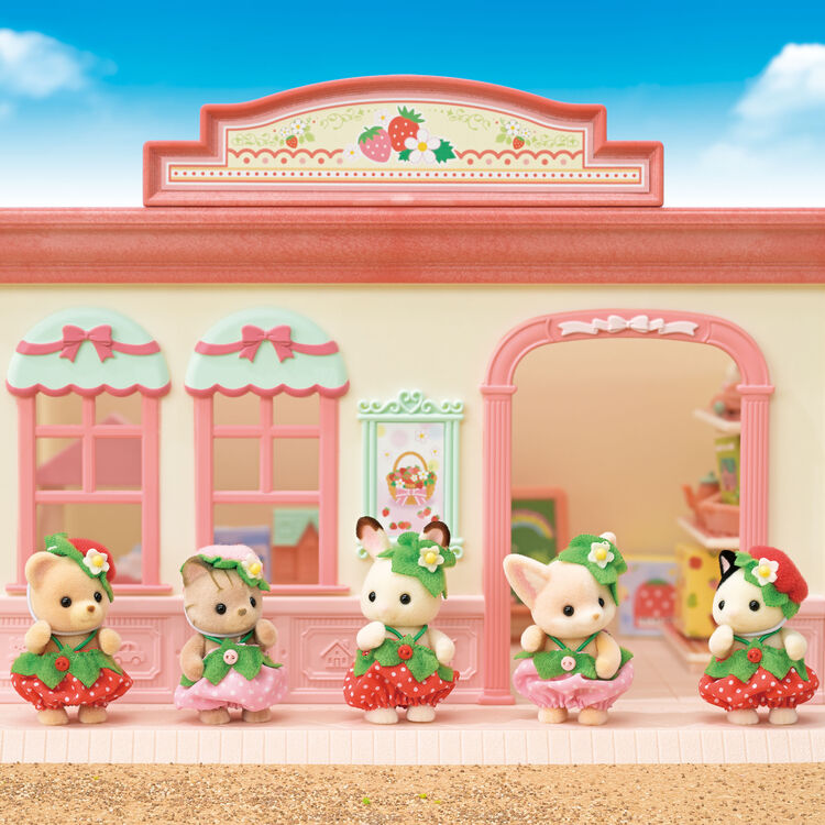 Sylvanian Families | Gather together!  Strawberry Baby Set Doll Figure