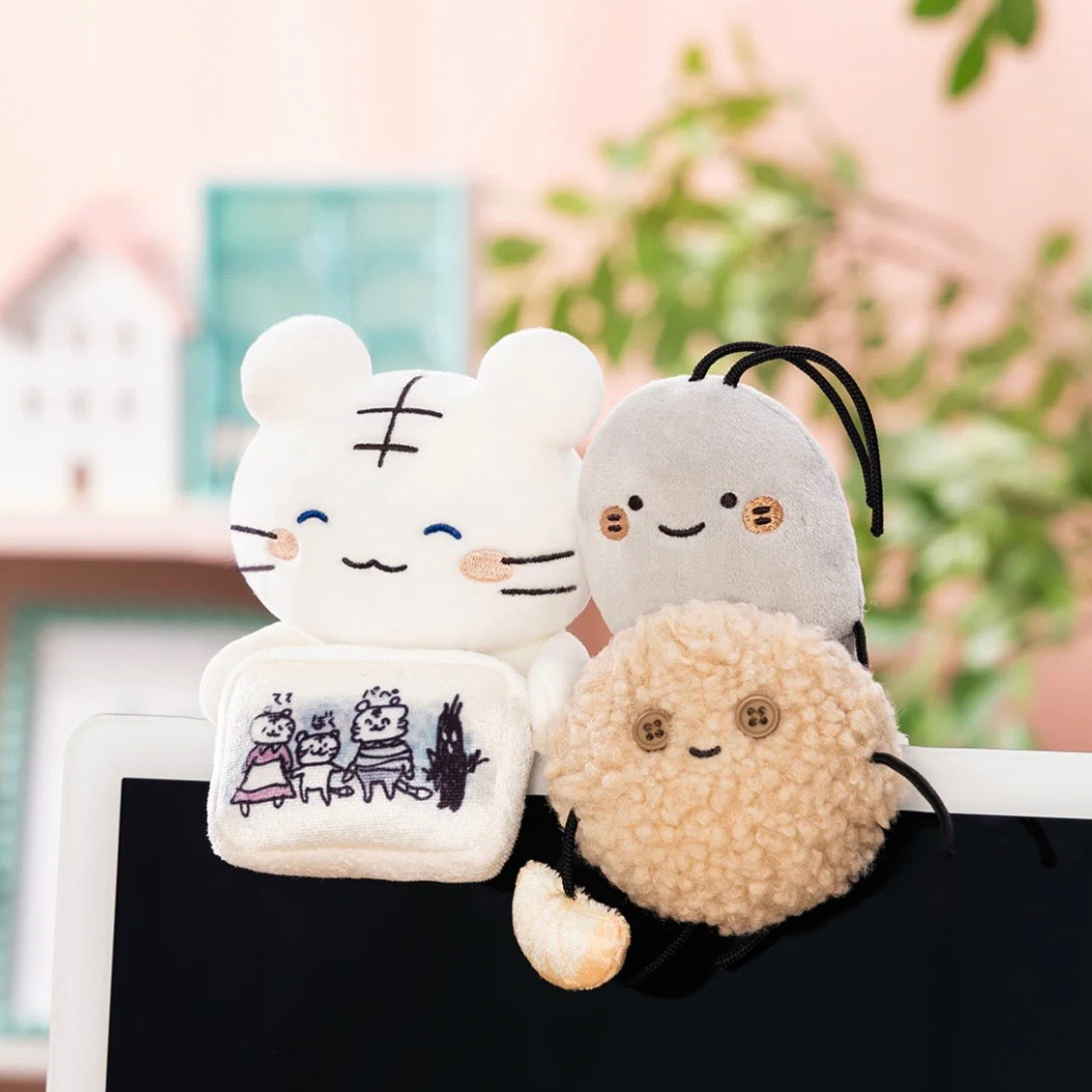 White Tiger and Black Tiger Hikake to watch from your desktopPlush - Black Cat Master・Coffee