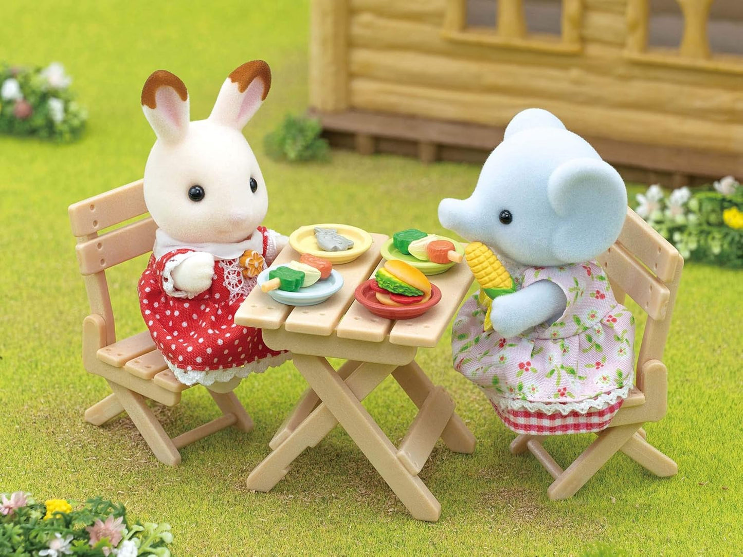 Sylvanian Families | Elephant Girl BBQ Picnic Set