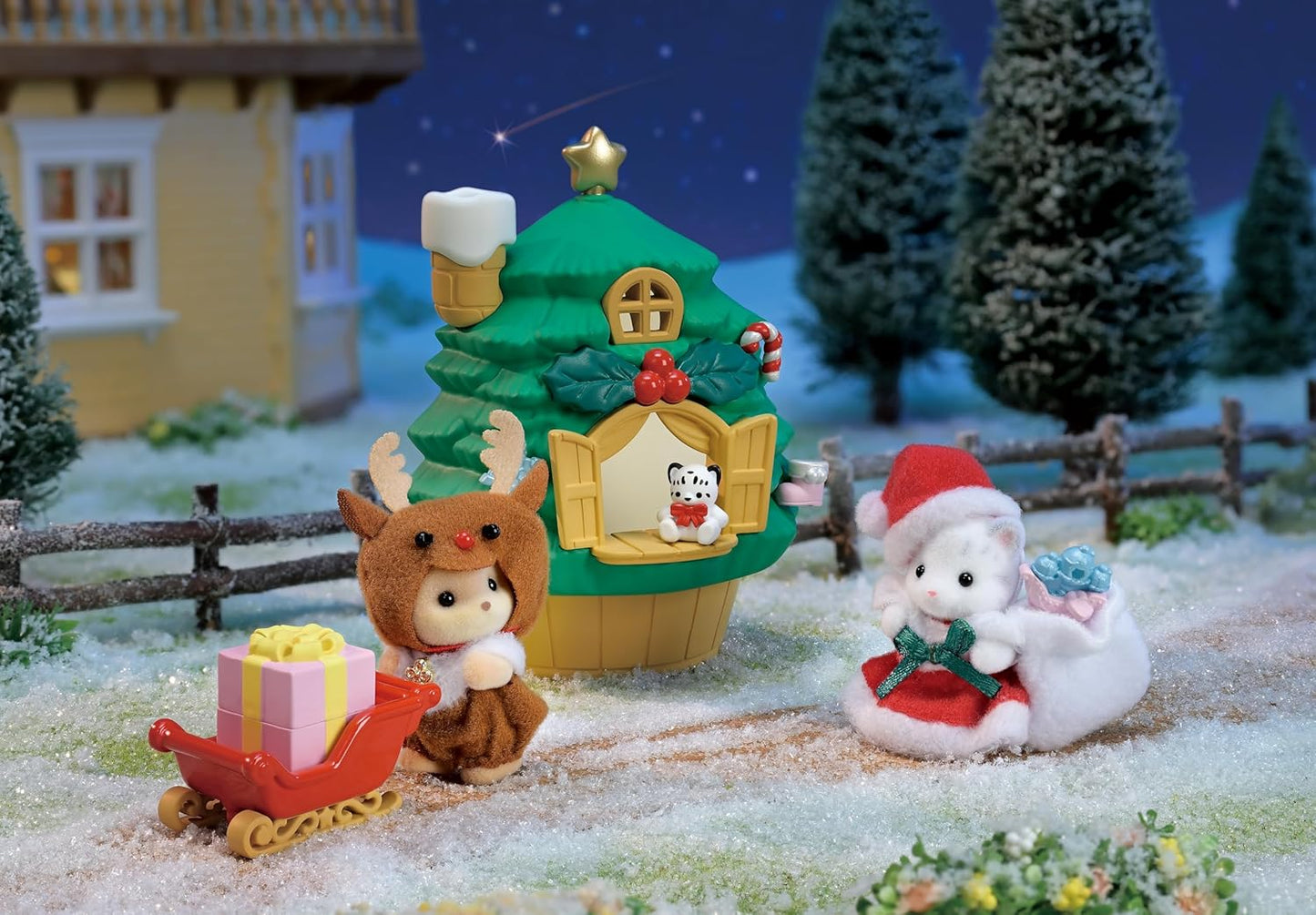 Sylvanian Families | Baby Santa's Christmas Tree House Year 2024