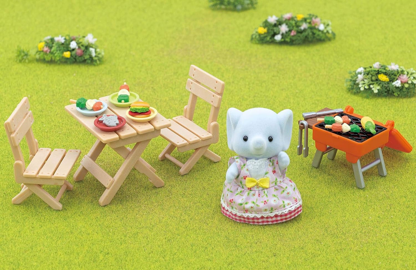 Sylvanian Families | Elephant Girl BBQ Picnic Set