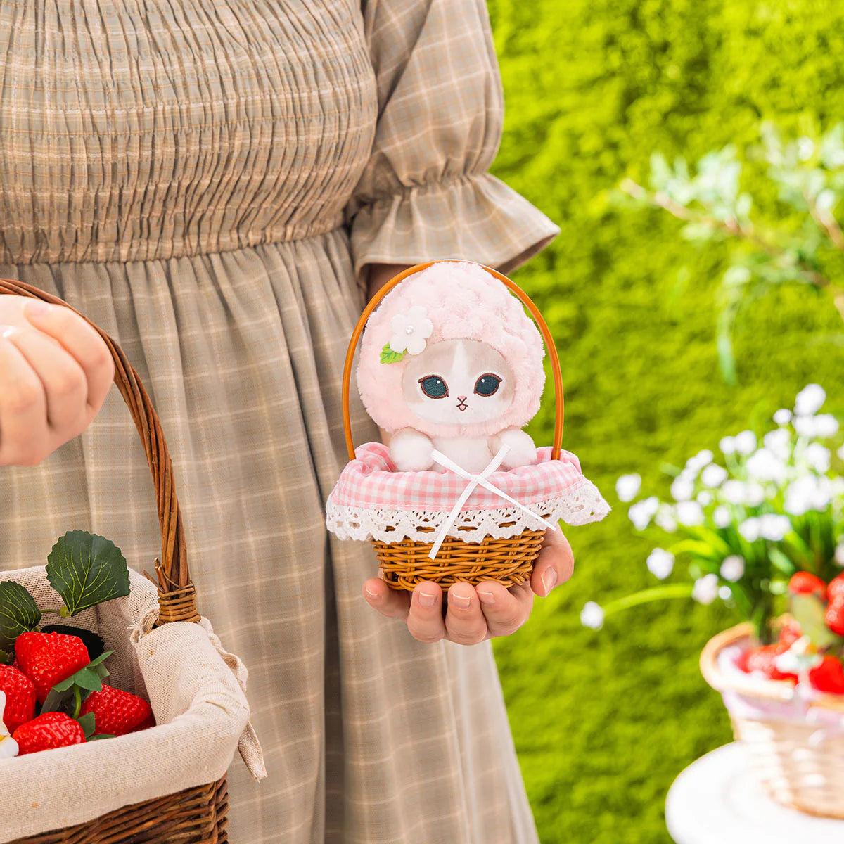Mofusand | Mofusand MERCI STRAWBERRY Basket Plush Toy - Pink