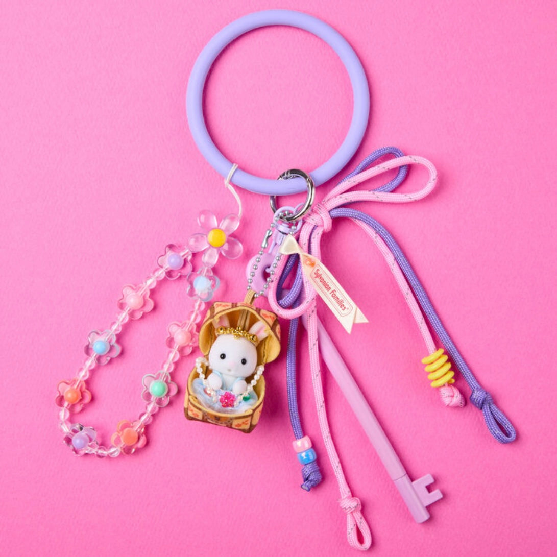 Sylvanian Families | Sylvania Family Keychain White Rabbit Baby (Sitting) - Cute treasure chest