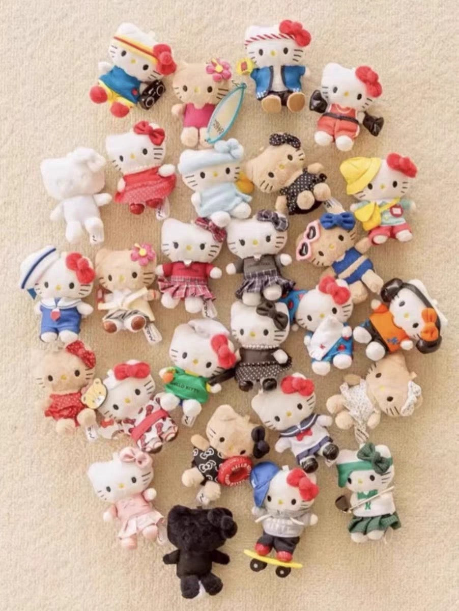 Sanrio | LOWRYS FARM me% x Sanrio Characters Hello Kitty Plush Keychain Ver.5 (27 Types)