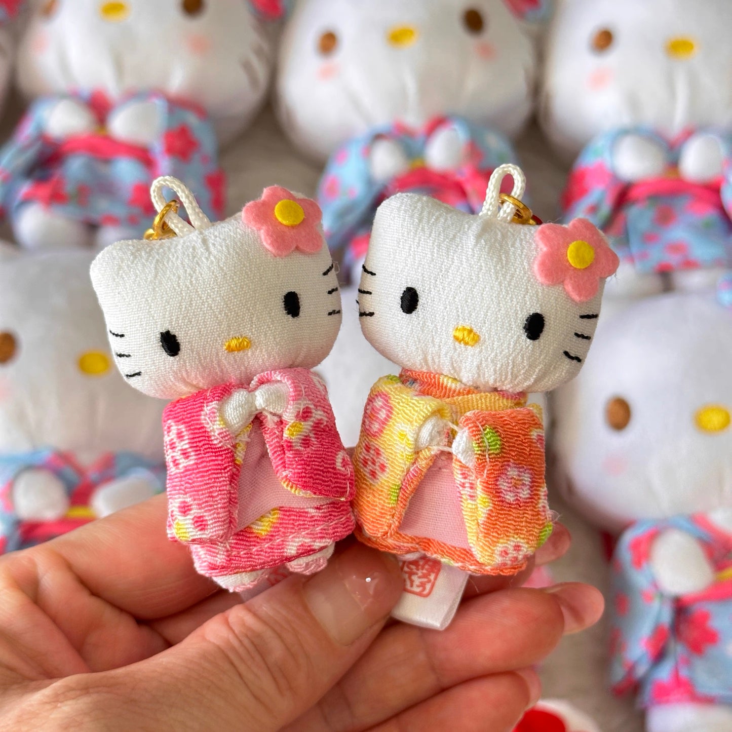 Sanrio | Japanese Doll Chiriman Netsuke - Hello Kitty Ball Pink
