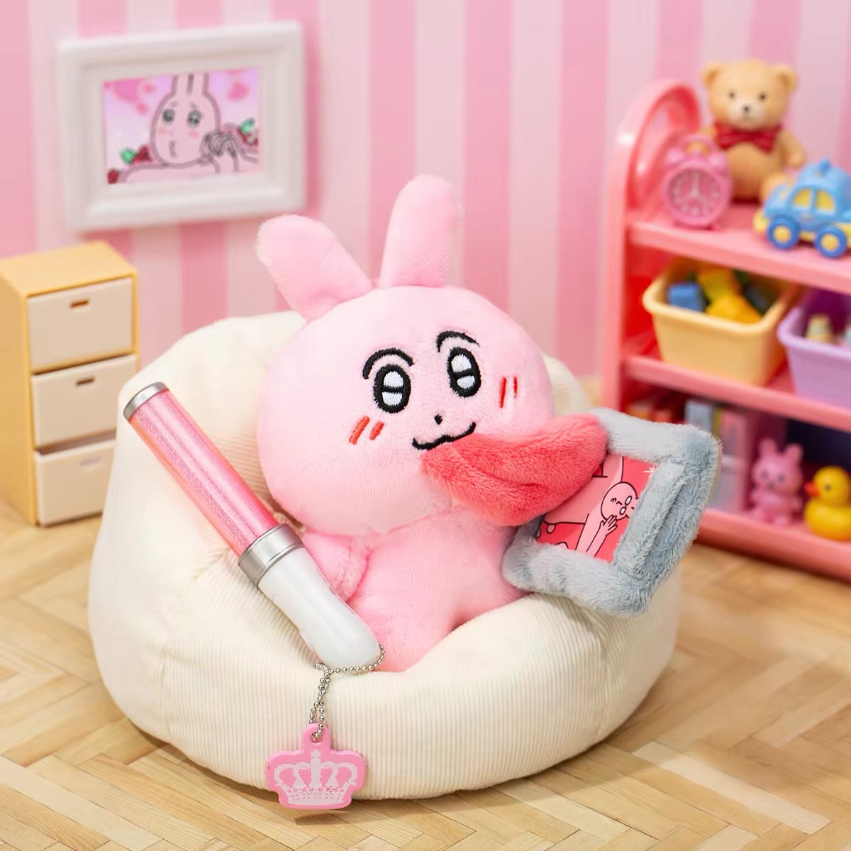 MY FRIEND RABBIT | Pink Rabbit Shocking Delicious Series Mascot Keychain - Admiring the Screen