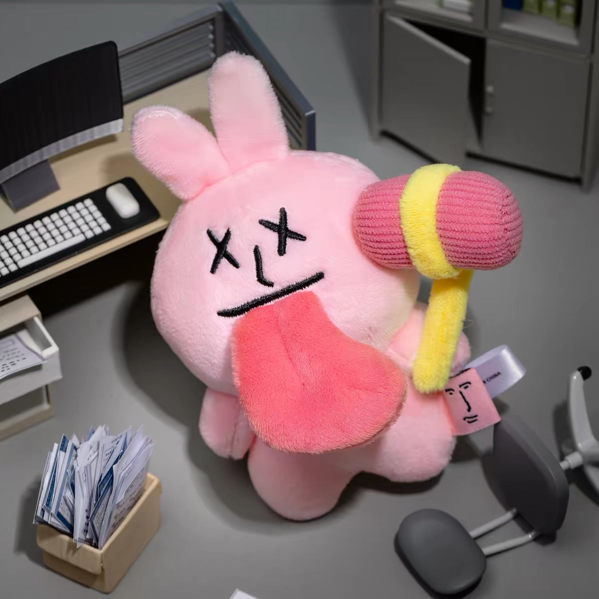 MY FRIEND RABBIT | Pink Rabbit Shocking Delicious Series Mascot Keychain - Admiring the Screen
