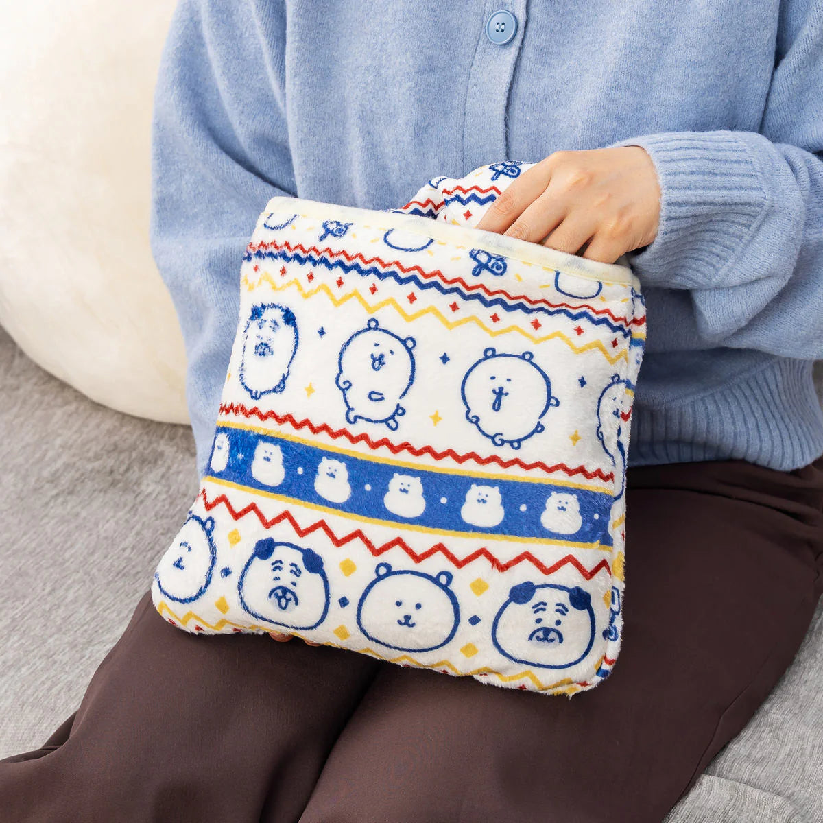 Nagano | Nagano Characters 3WAY Blanket with Warm Storage Pocket (Ivory)