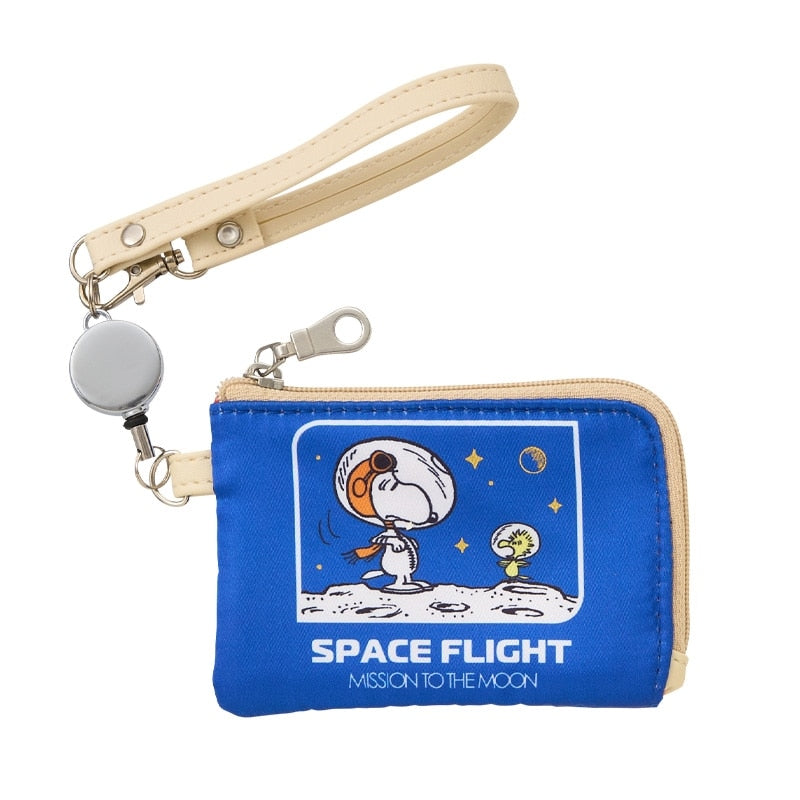 PEANUTS | Snoopy Reel Pass Case - Astronaut – SogoSogo